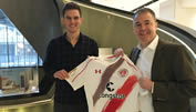 Flum von Frankfurt zum FC St. Pauli