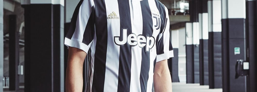 Juventus präsentiert sein neues Trikot | 4-4-2.com