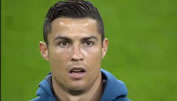 Cristiano Ronaldo singt