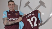 West Ham verpflichtet Jordan Hugill