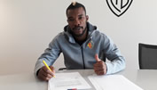 Der FC Basel hat mit Serey Die verlängert
