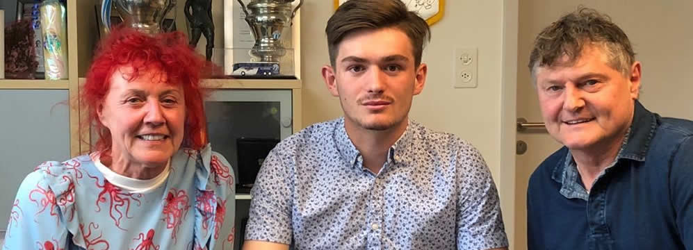 Toni Domgjoni erhält beim FC Zürich einen Profivertrag