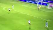 Ascoli-Goalie macht grosszügiges Geschenk