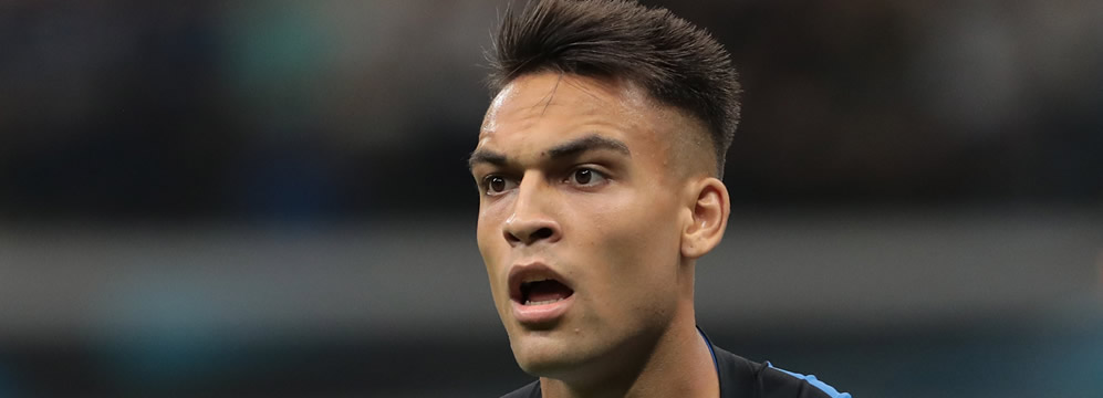 https://www.4-4-2.com/wp-content/uploads/2019/09/Lautaro-Martinez-Inter-997-01.jpg