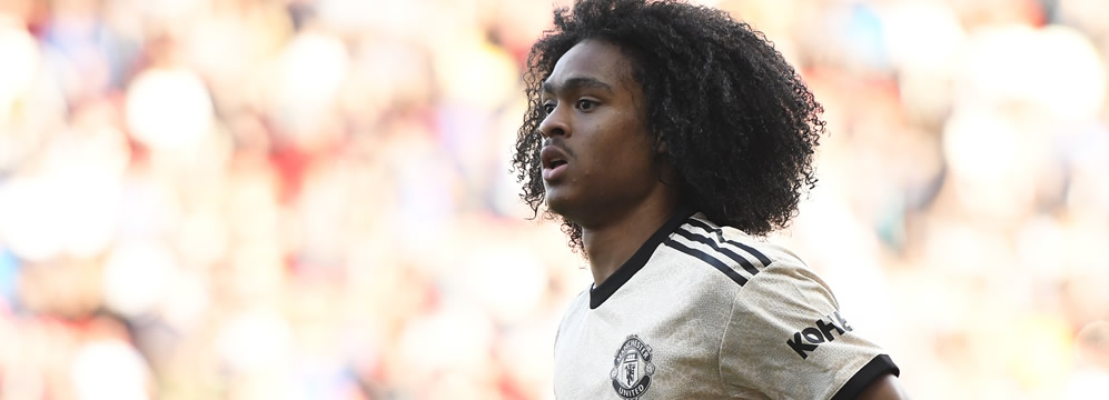 https://www.4-4-2.com/wp-content/uploads/2019/11/Tahith-Chong-997.jpg