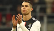 Cristiano Ronaldo winkt ein Rentenvertrag