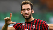 Milan-Profi Calhanoglu denkt an Wechsel
