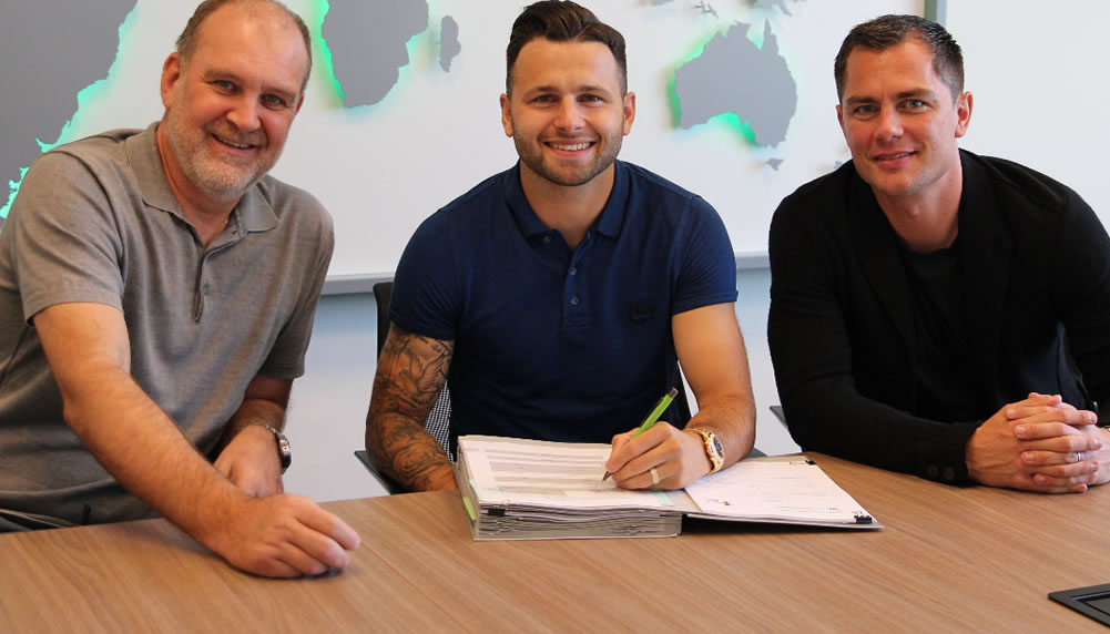 Fix: Renato Steffen verlängert in Wolfsburg