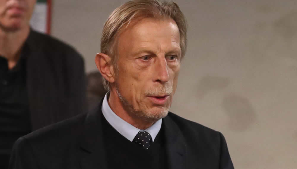Christoph Daum könnte Trainer von Mesut Özil werden