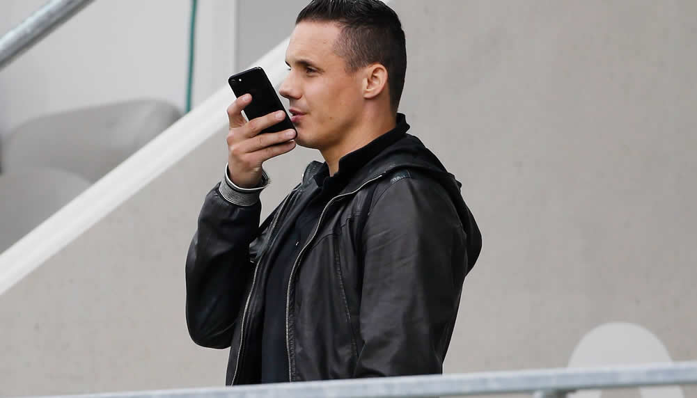 FCB dementiert Aktienübertragung an David Degen Streit eskaliert