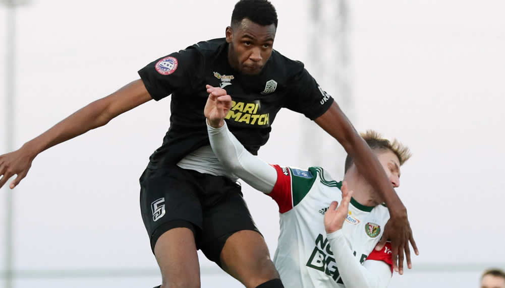 Französischer Innenverteidiger Issiar Dramé im Probetraining bei GC