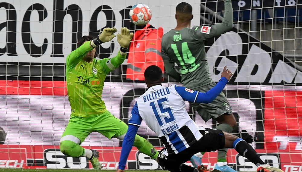 Gladbach-Schweizer gewinnen wieder nicht, Sow dafür spektakulär