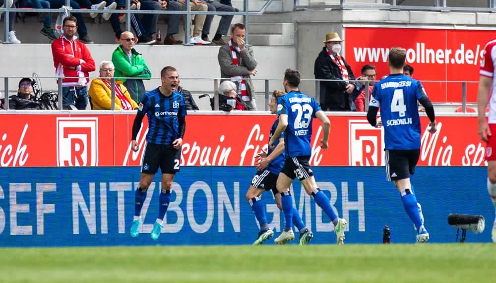Im Video: Miro Muheim erzielt überragendes Debüt-Tor für den HSV
