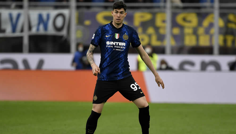 FC Bayern knüpft Kontakt wegen Alessandro Bastoni
