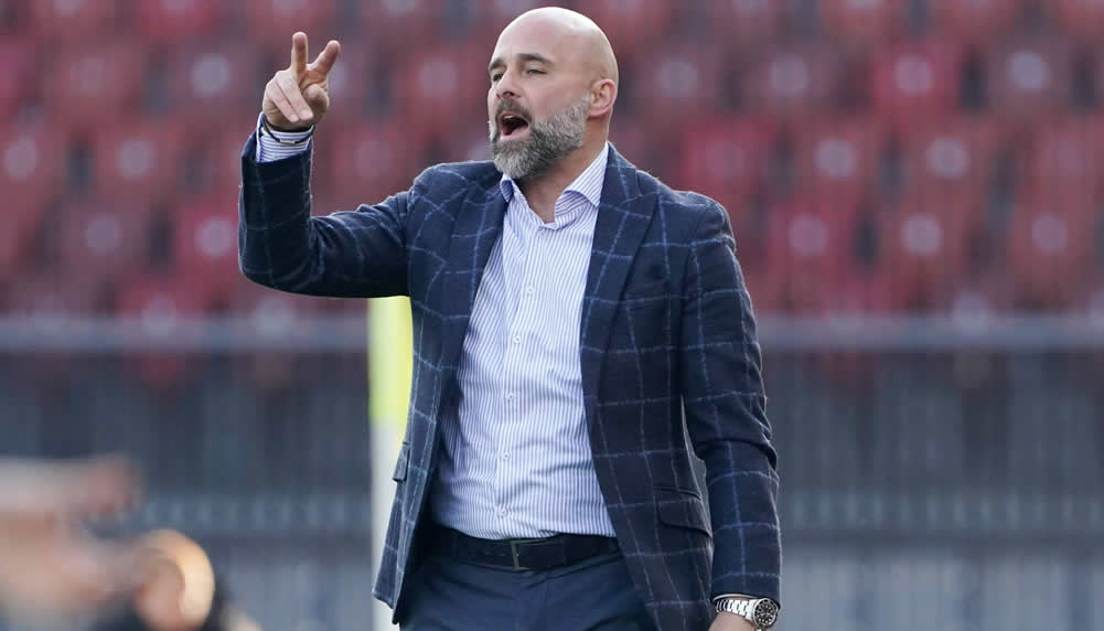 Mitten im Abstiegskampf GCCoach Contini bei Ligakonkurrent Thema