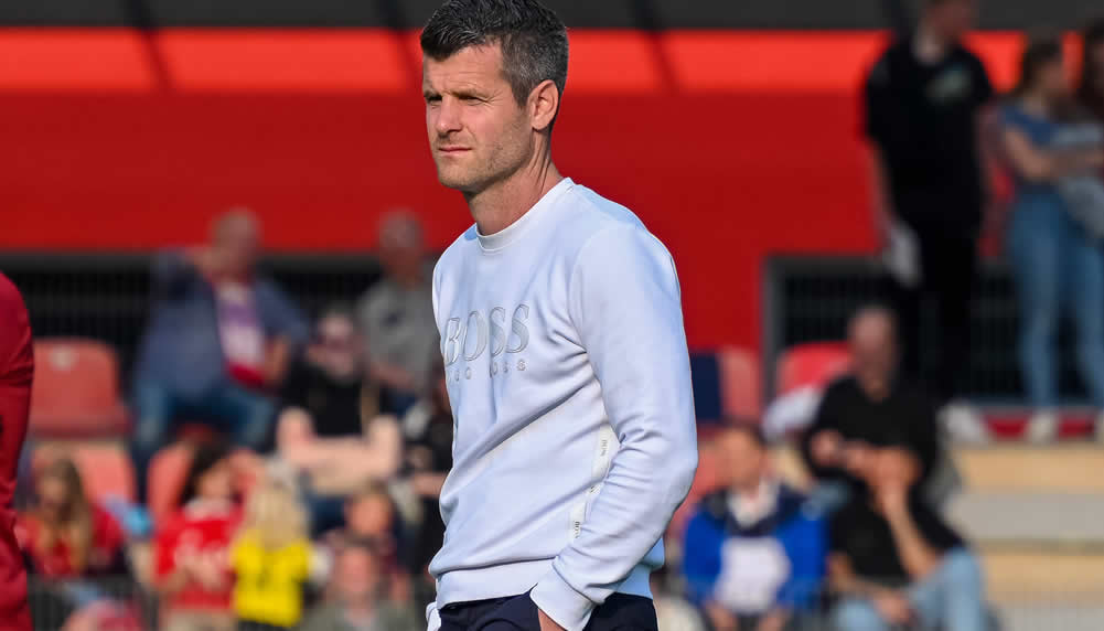 Paukenschlag beim FC Bayern: Frauen-Coach Jens Scheuer muss gehen