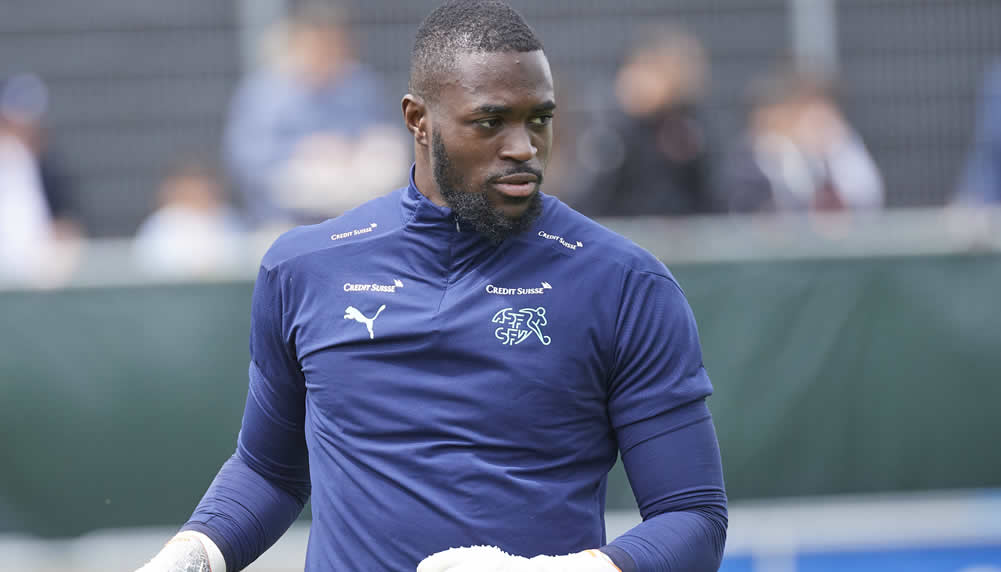 Yvon Mvogo steht mit einem Bein in der Ligue 1