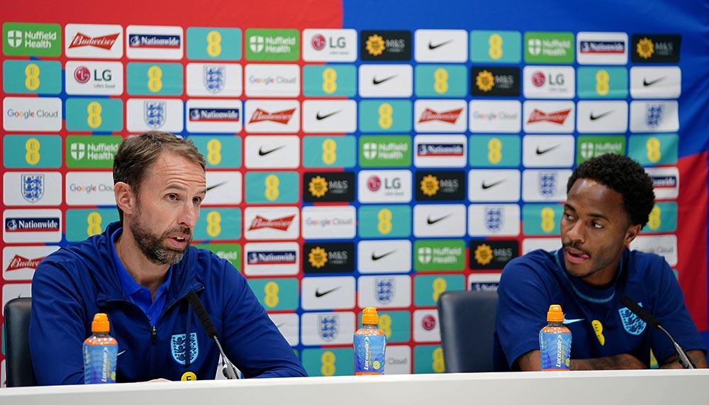 Sterling stärkt Southgate: «Nicht an der Zeit, in Panik auszubrechen»