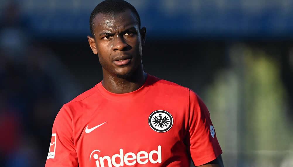Barça ist an Eintracht-Verteidiger Evan N’Dicka dran