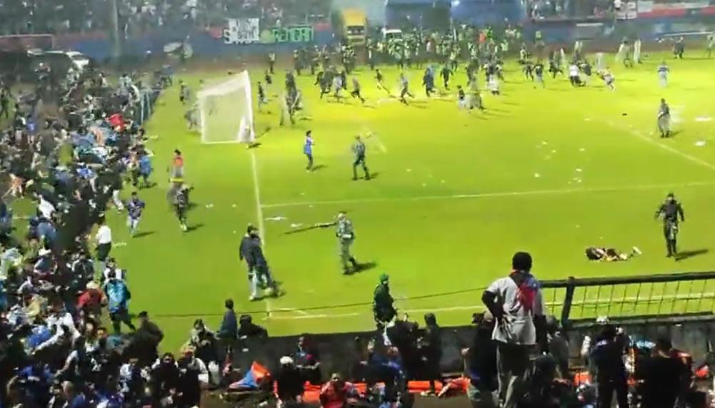 Wüste Bilder: 127 Tote bei Fussballspiel in Indien
