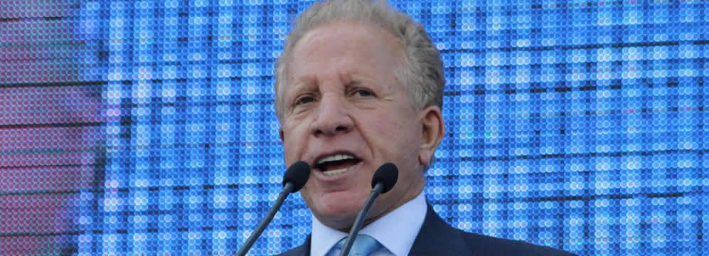 Kosovos Ex-Präsident Behgjet Pacolli will ManUtd kaufen