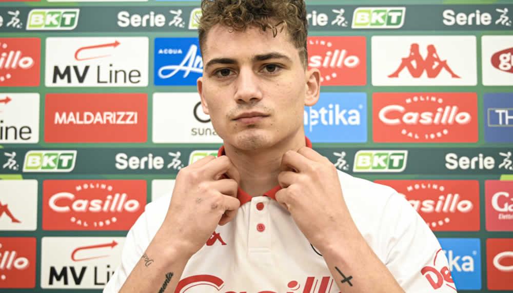 Ex-FCB-Profi Sebastiano Esposito muss in die Serie B