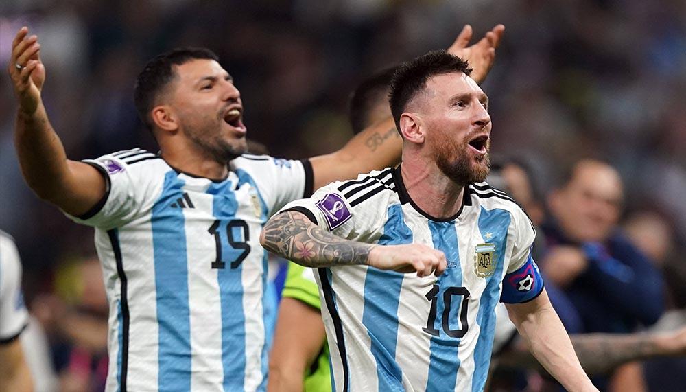 Laut Agüero: Messi denkt über Sensationstransfer nach