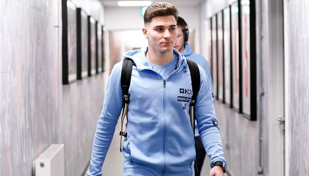 Manchester City beschleunigt Verlängerung von Julian Alvarez