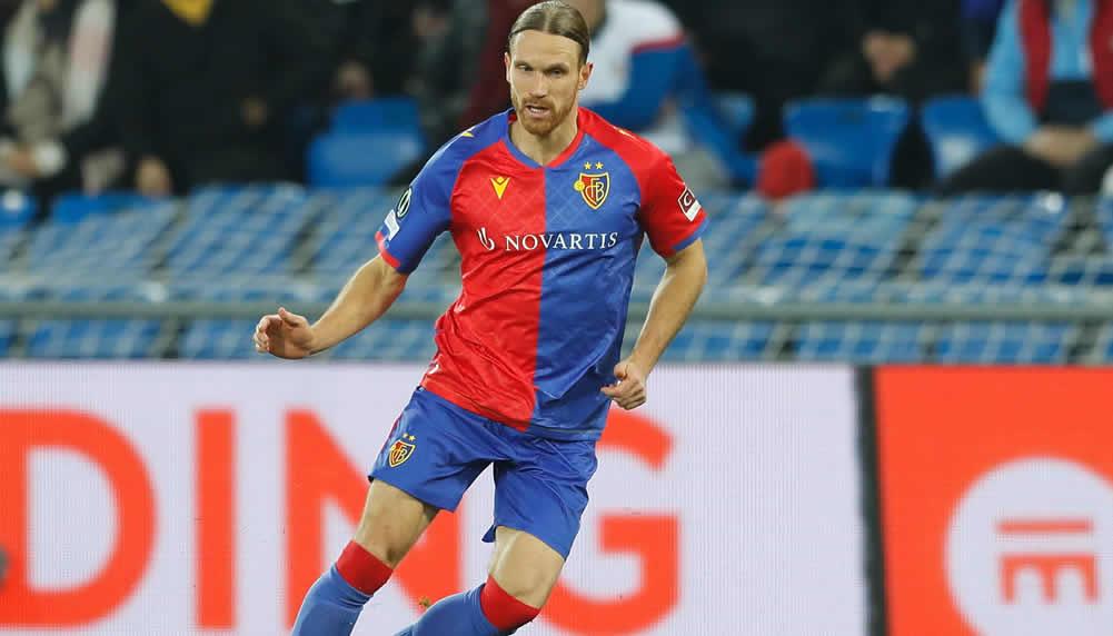 Michael Lang möchte beim FC Basel bleiben, aber darf er?