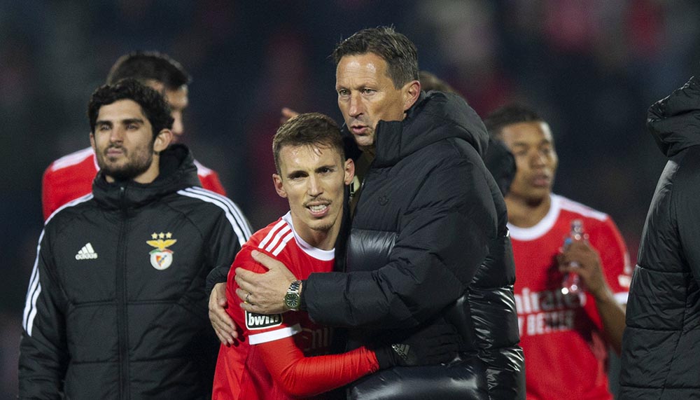 Schmidt kritisiert Leverkusen für Grimaldo-Deal: «Komplett unnötig»