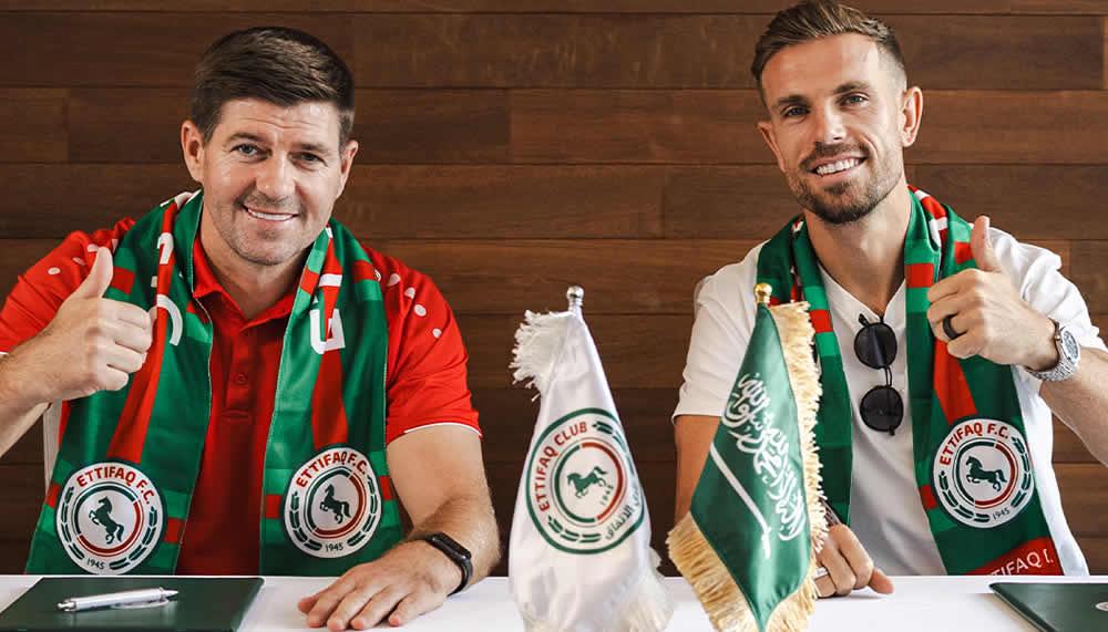 Es ist fix: Jordan Henderson posiert mit Steven Gerrard in Saudi-Arabien