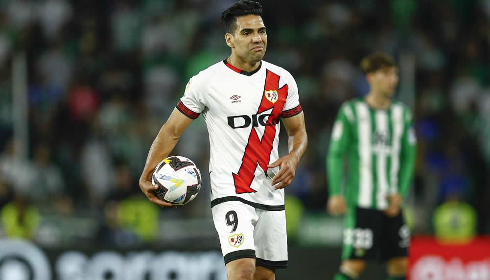 Auch Altmeister Falcao ist in Saudi-Arabien ein Thema