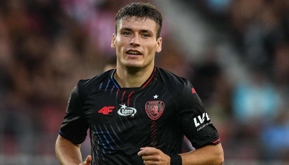 Calafiori-Ersatz: Der FC Basel verhandelt mit Arkadiusz Pyrka