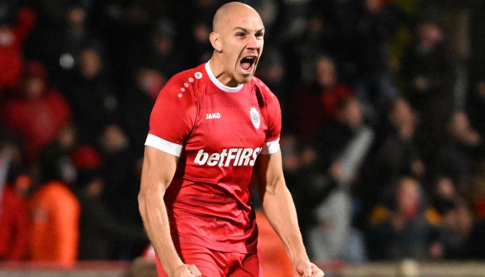 Torjäger Michi Frey wechselt nach England