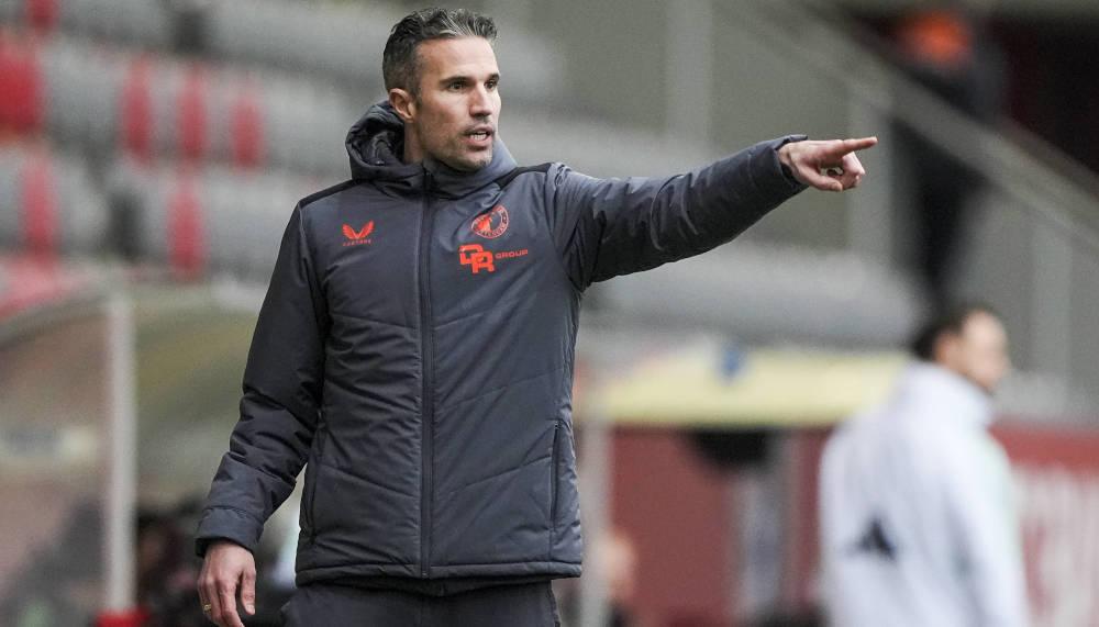 Robin van Persie steht vor der Übernahme des ersten Trainerjobs
