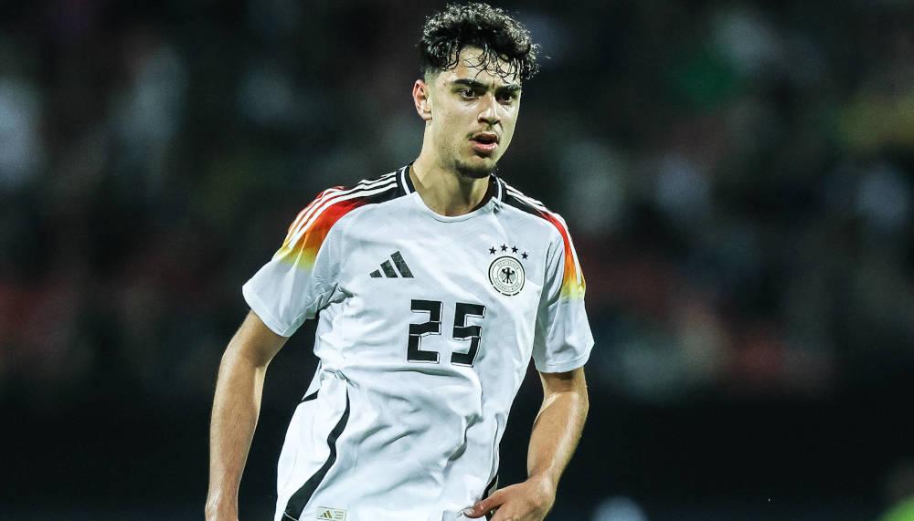 BayernProfi Pavlovic erwägt eine Mandeloperation