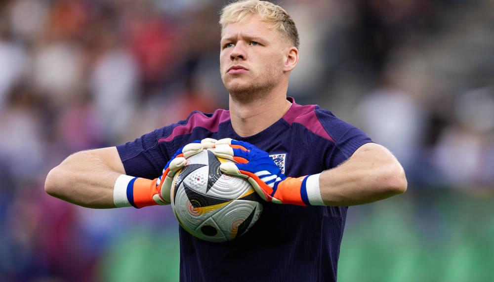 Wolves haben Angebot für Arsenal-Goalie Ramsdale abgegeben
