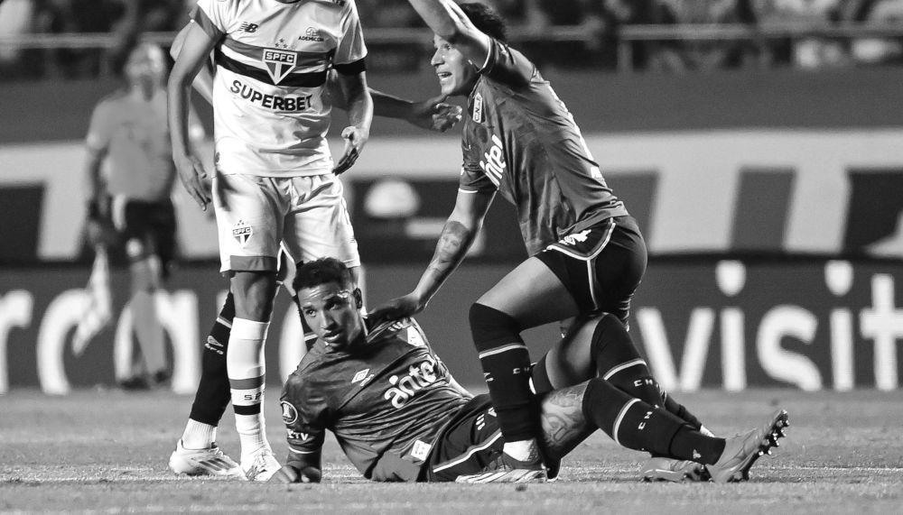 Uruguayischer Profi Juan Izquierdo stirbt nach Kollaps auf Spielfeld
