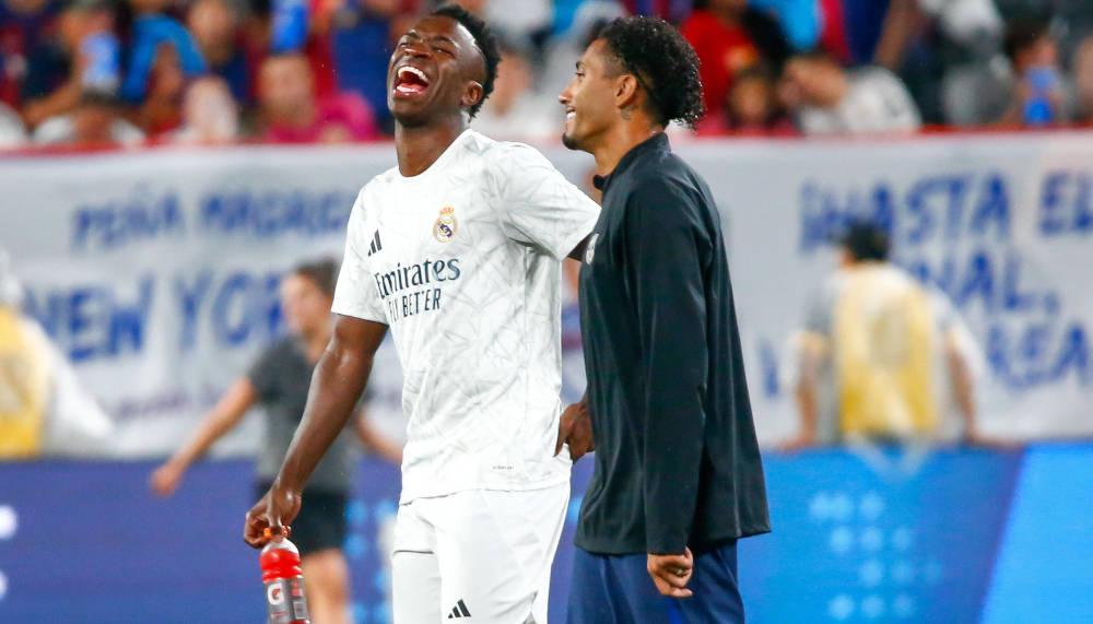 Vinicius Junior belächelt Weltrekord-Angebot aus Saudi-Arabien