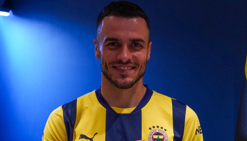 Fenerbahçe begrüsst Neuzugang Filip Kostic