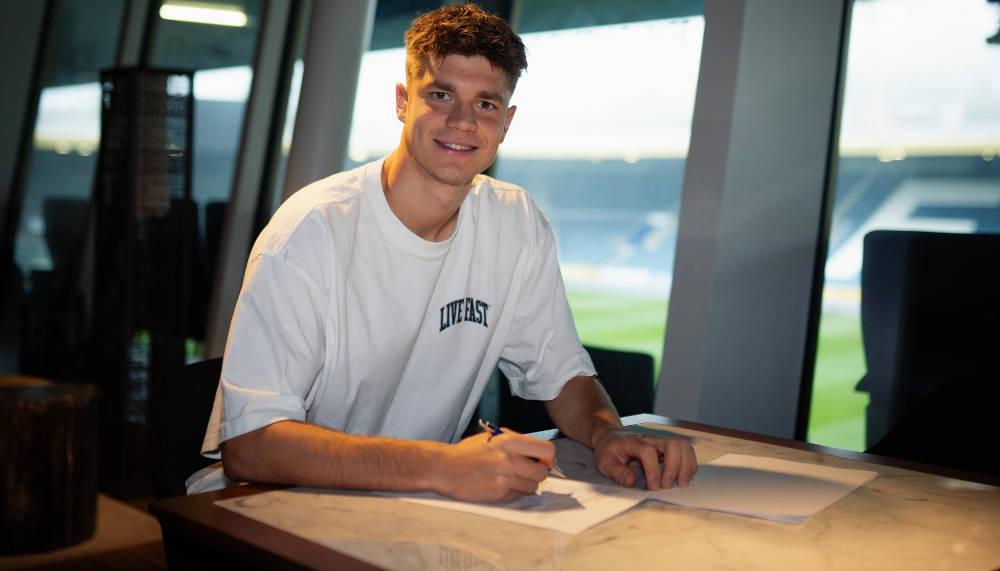 Der FC Luzern kann seinen Jungstar Lars Villiger langfristig binden