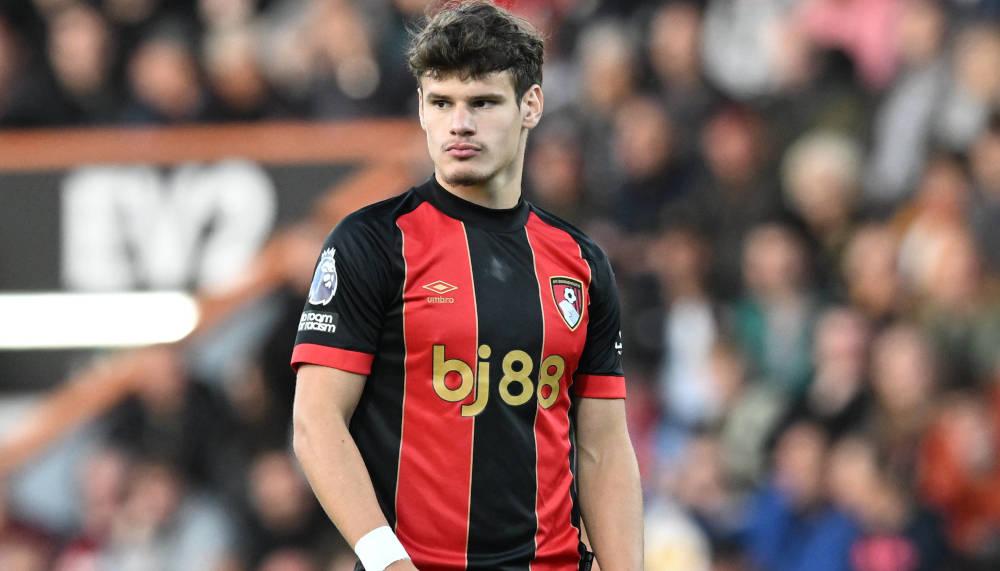 Borussia Dortmund hat zwei Linksverteidiger auf der Shortlist