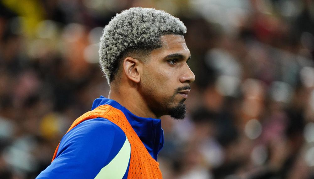 Juventus Turin buhlt um Araujo: Flick hofft auf Verbleib