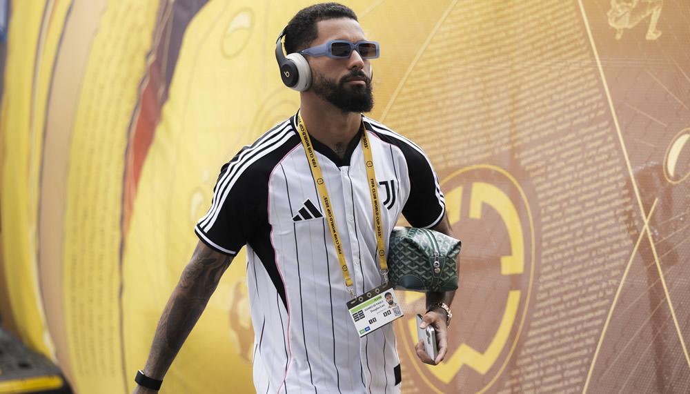 Douglas Luiz 1000 imago