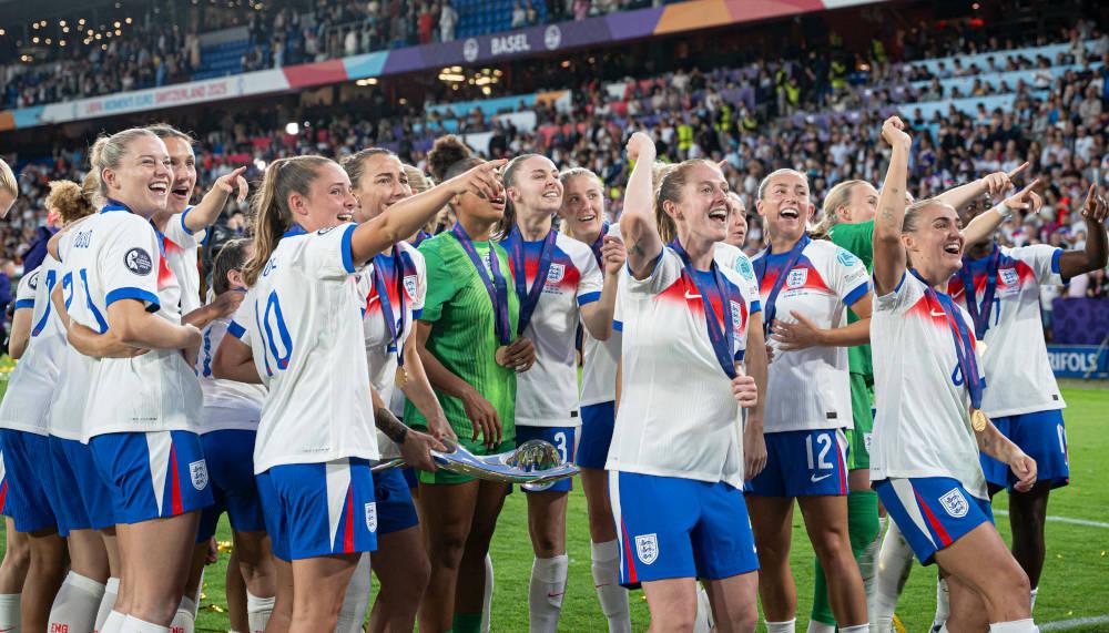Frauen-EURO 2025: Die Schweiz feiert, England jubelt und der Frauenfussball erobert die Herzen