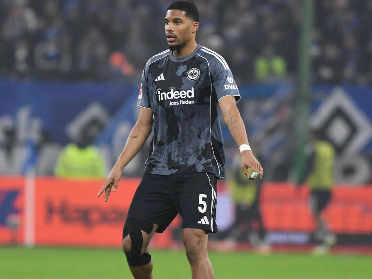 Ein französischer Klub will Eintracht-Verteidiger Aurèle Amenda