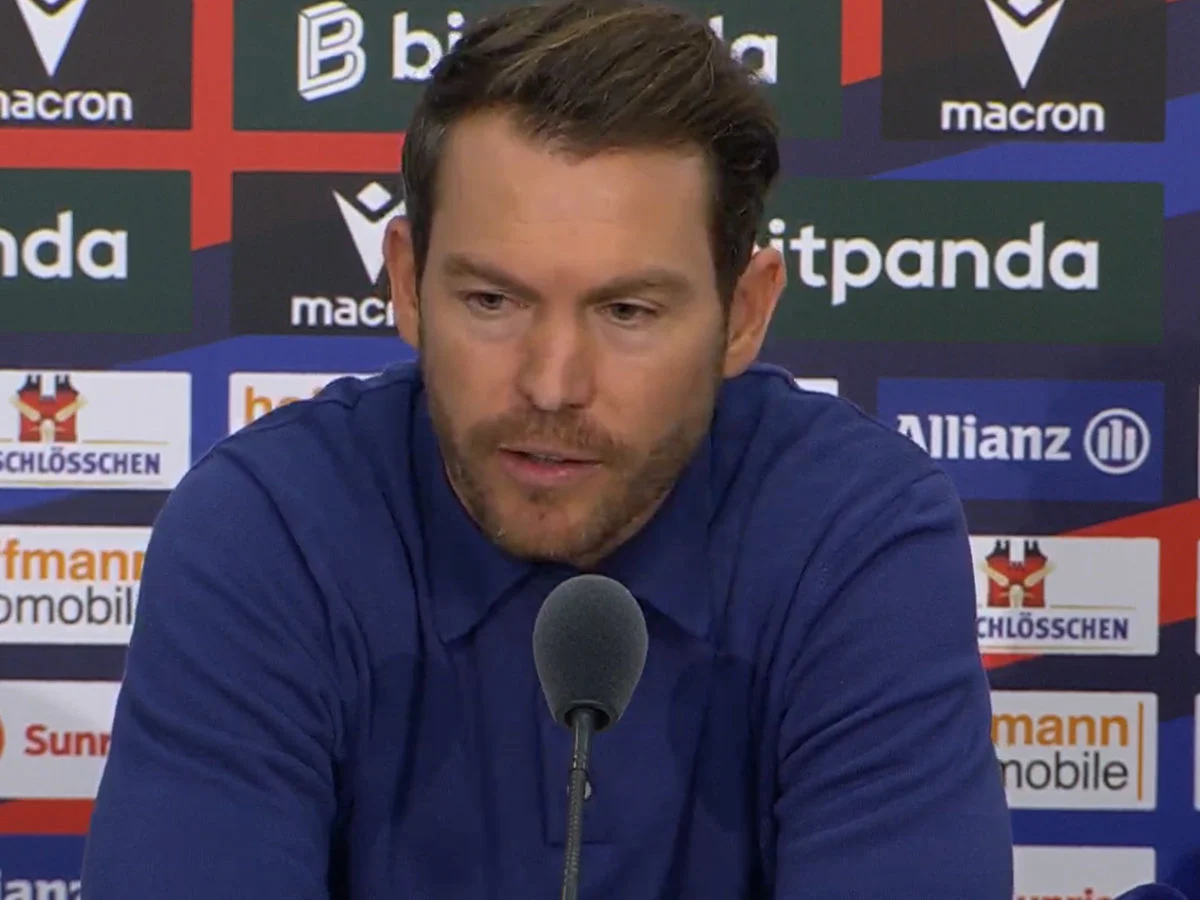 Stephan Lichtsteiner benutzt auf seiner Antritts-PK in Basel vor allem ein Wort