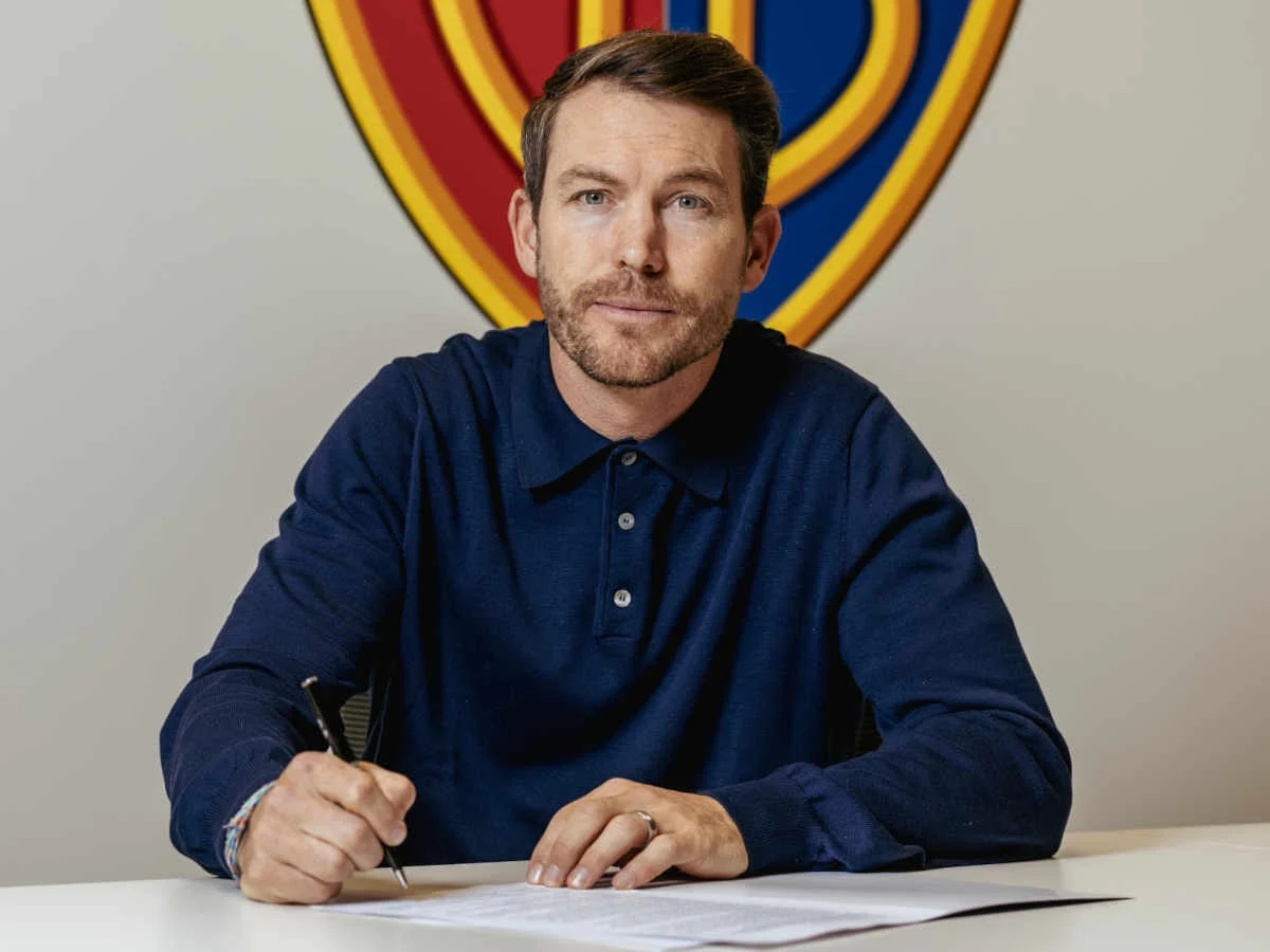 Der FC Basel stattet Stephan Lichtsteiner direkt mit langfristigem Vertrag aus