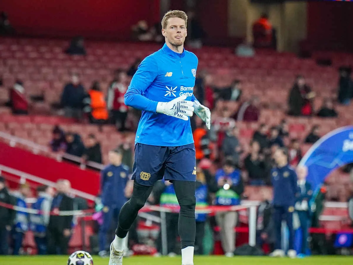 Jonas Omlin erhält ein Sonderlob von seinem Leverkusener Trainer