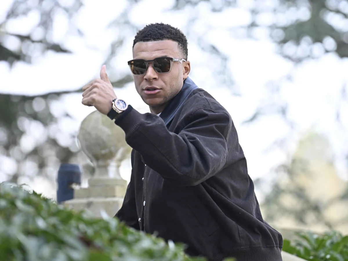 Kylian Mbappé sagt, wie es um sein linkes Knie wirklich steht